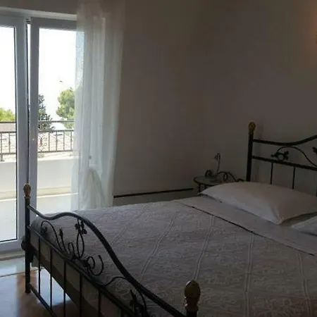 Apartments by the sea Drasnice, Makarska - 2705 *